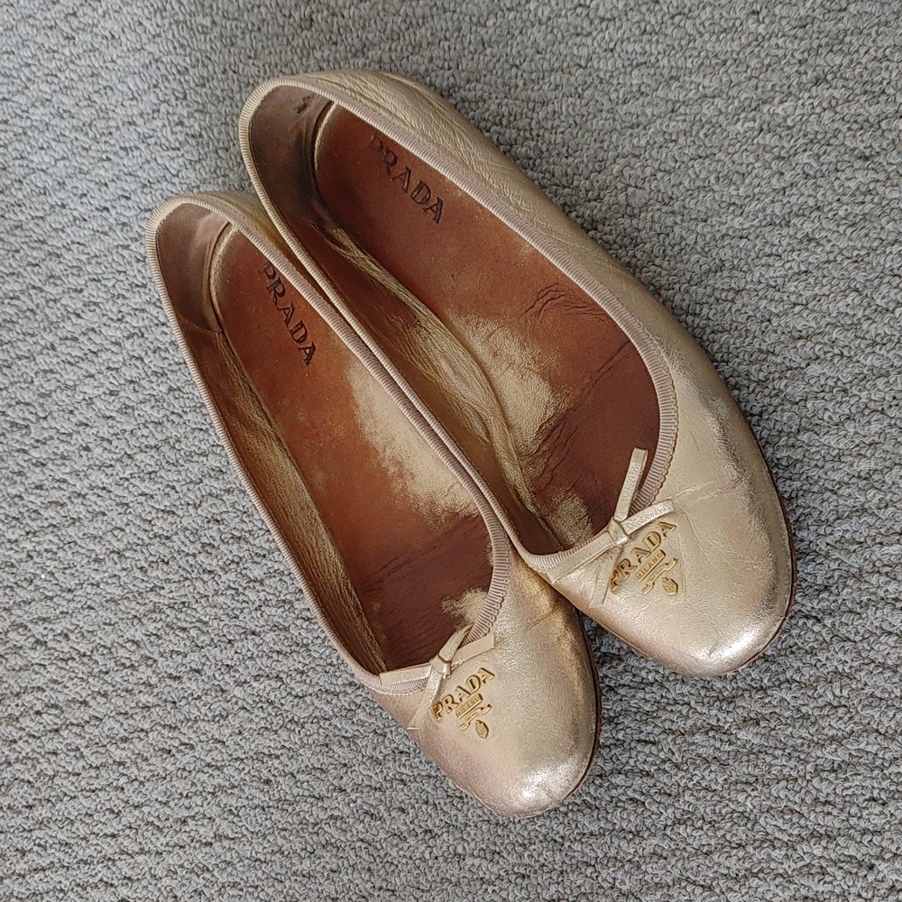 Prada Metallic Gold Leather Ballet Flats with Logo - Picture 4 of 15